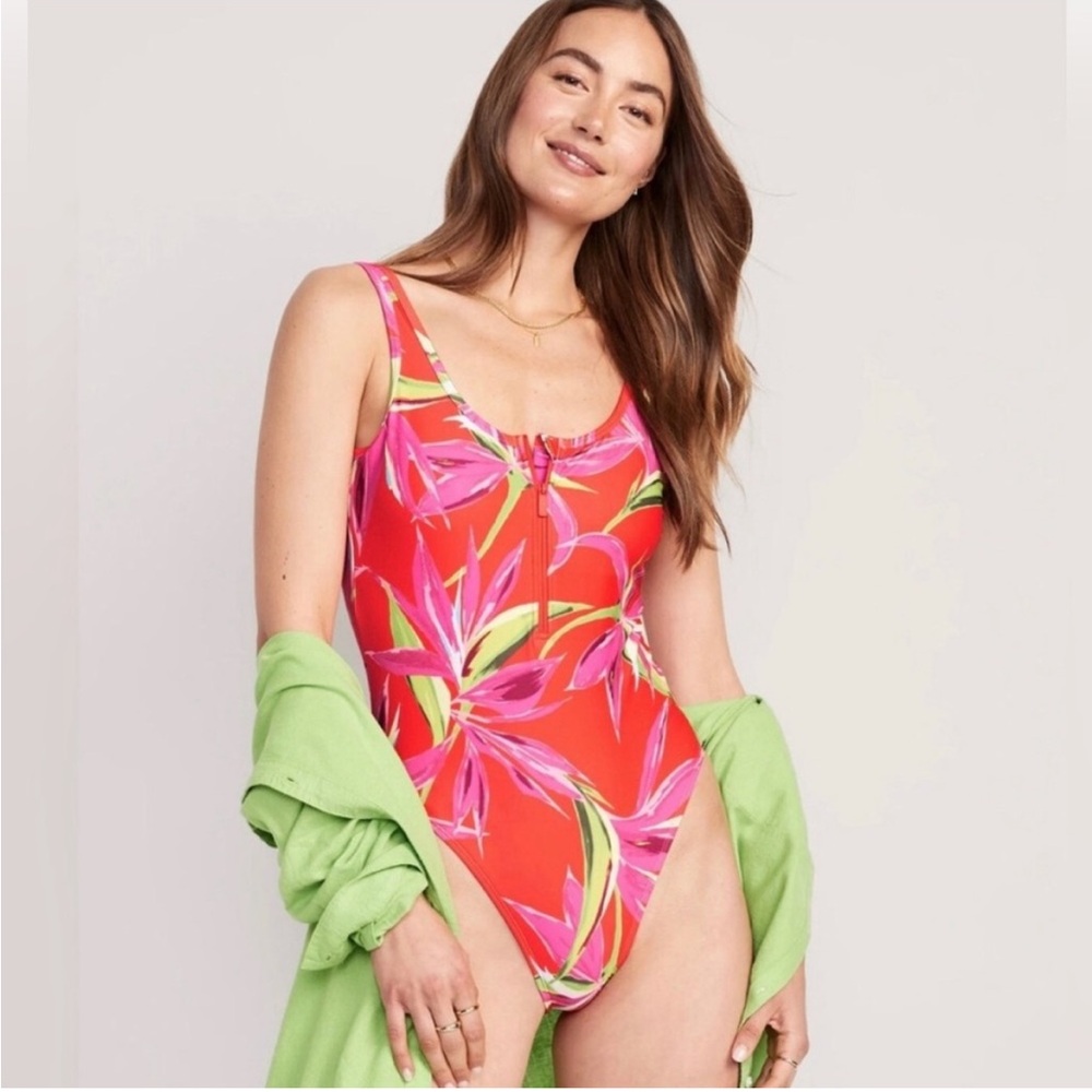 Old Navy Half Zip One-Piece Swimsuit in Full Bloom Bliss